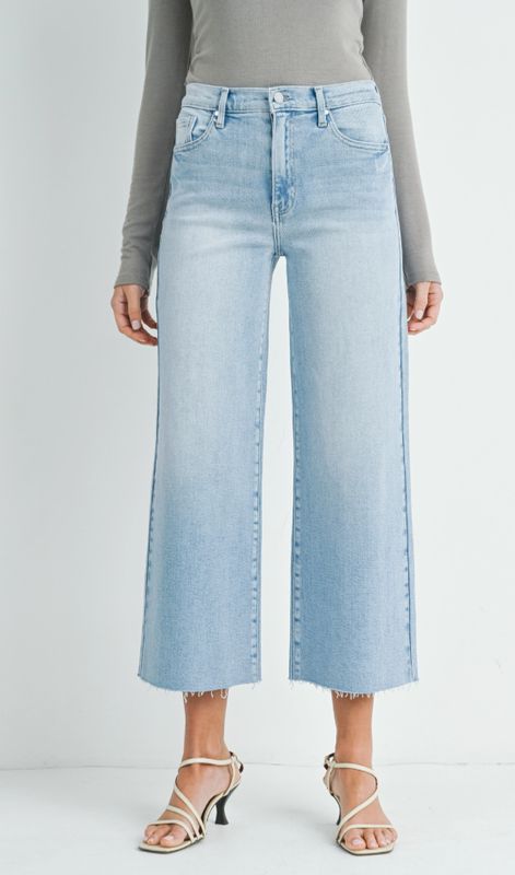 Scissor Cut Wide Leg - Light Wash