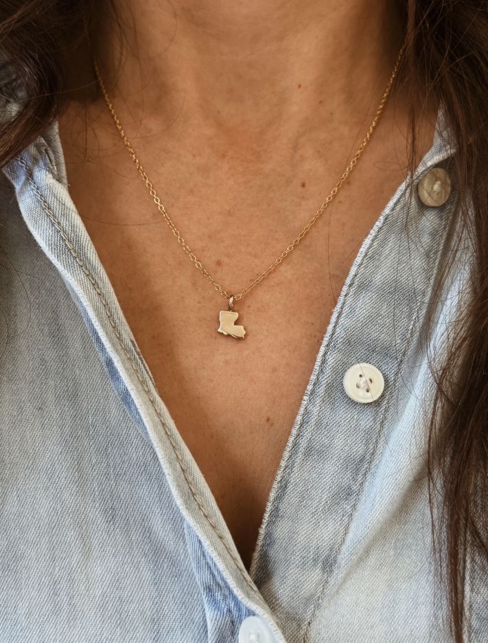 Louisiana State Pendant w/ Chain