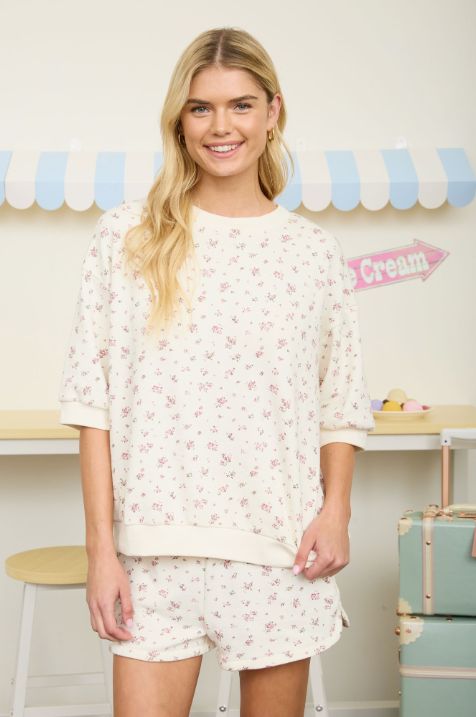 Floral Short Sleeve Crew Neck Knit Top w/Shorts