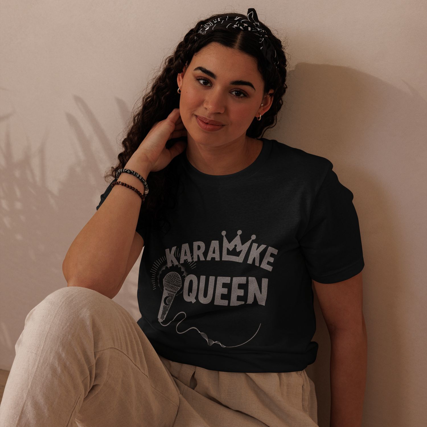 Karaoke Queen! - Unisex staple eco t-shirt in black