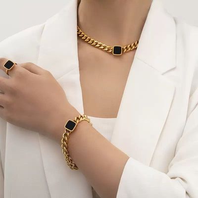(925 silver + 18k gold plated) Vintage light luxury square gemstone gold plated necklace