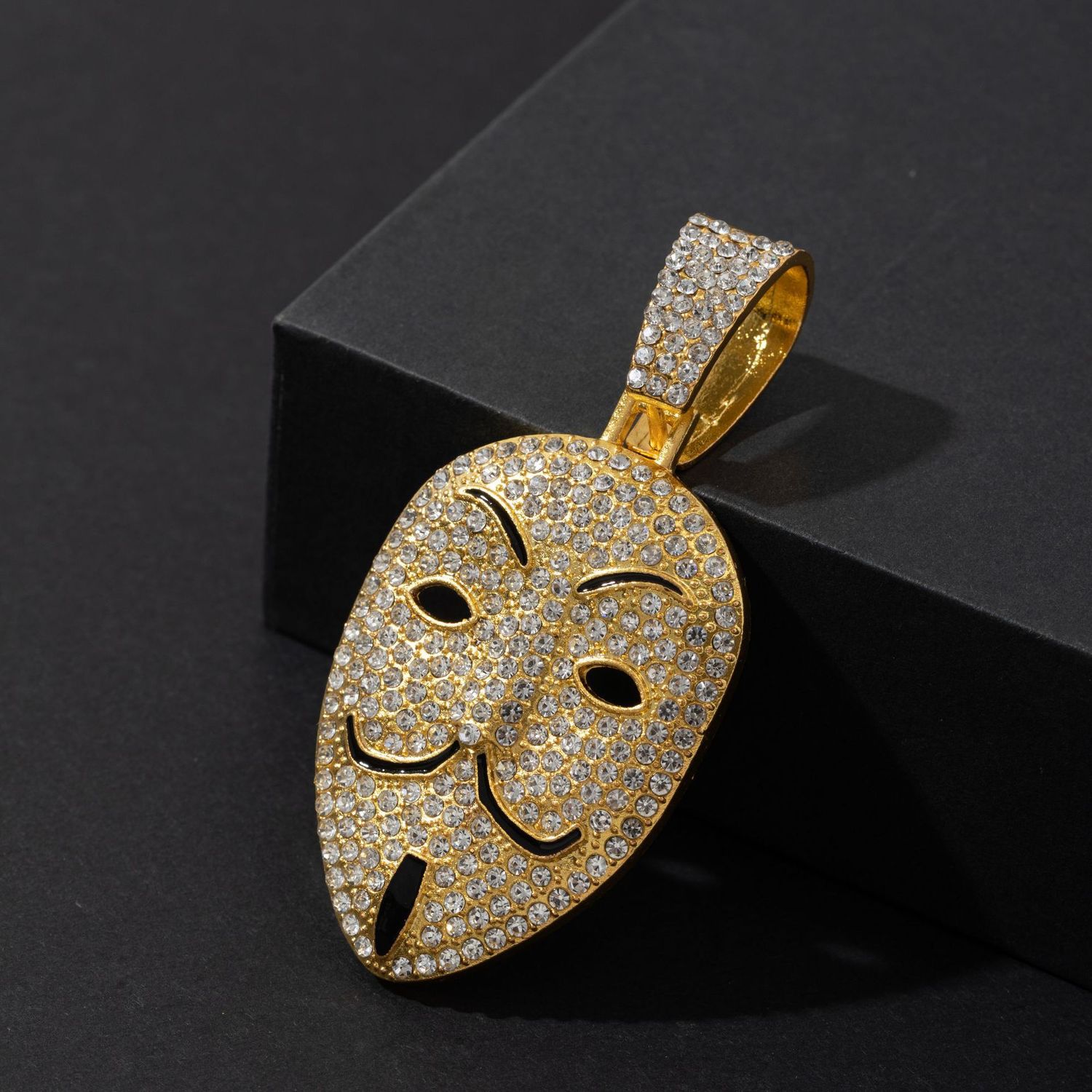  Full diamond mask pendant necklace hip-hop style street exaggerated personality Cuban chain does not fade, Color: Single Pendant【Golden】
