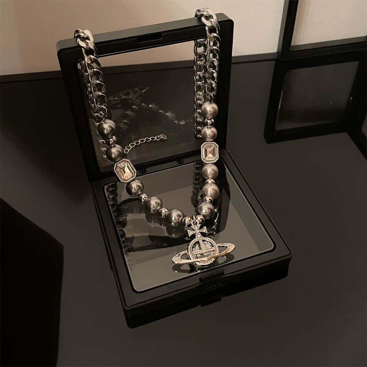 Saturn gray pearl pendant necklace for men and women niche design hip-hop cool style necklace sweater chain accessories, Color: Saturn necklace