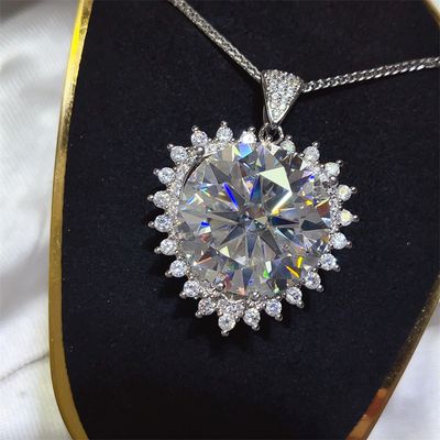(Laboratory diamonds) 20 carat luxury women&#39;s necklace large carat moissanite pendant passed instrument testing