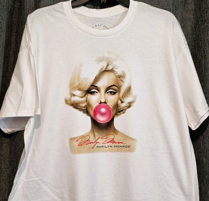 XL- Marilyn Monroe