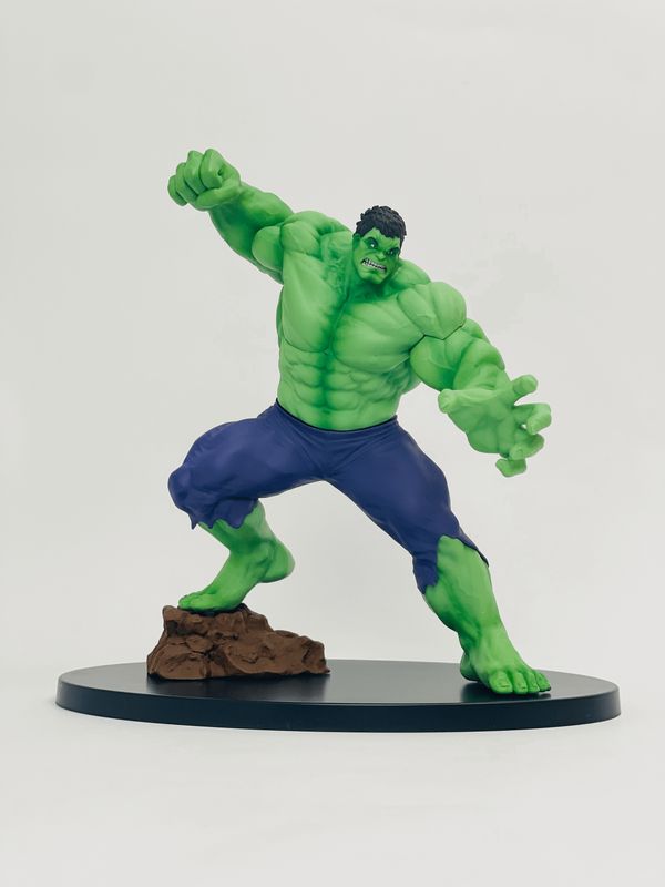 ​HULK – Luminasta Figure by SEGA