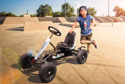 Kleine Dino-Cars Gokarts für Kinder von 3-12 Jahre