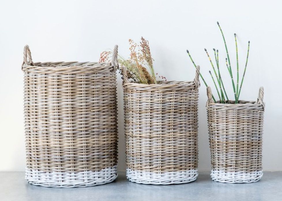 Natural Rattan Basket w/ Handle Dipped White Bottom, Size: Small