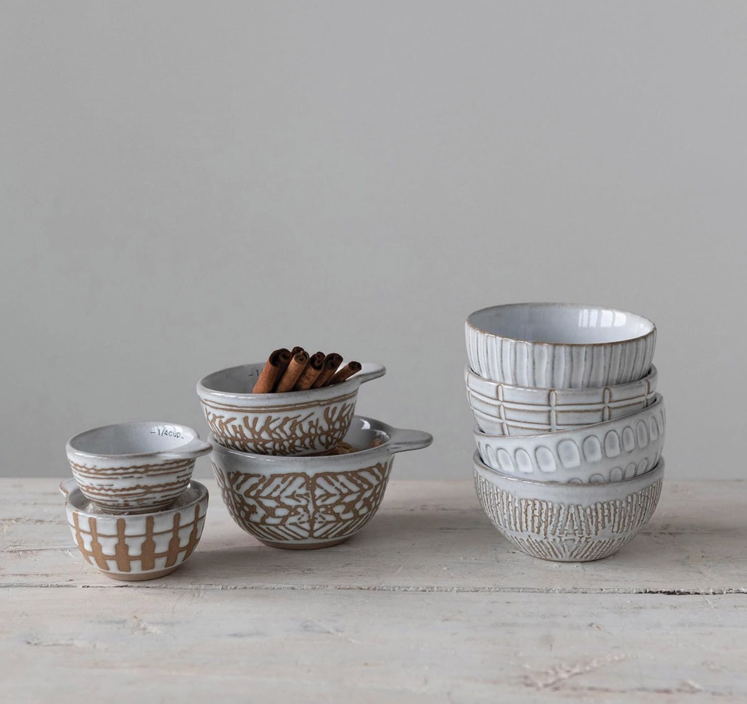 Measuring Cups with Wax Relief Pattern, Set of 4