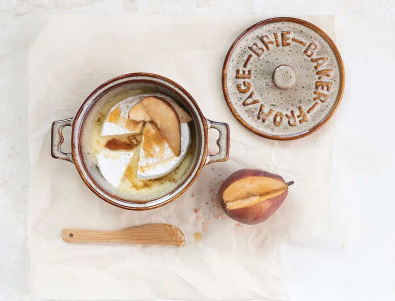 Stoneware Brie Baker w/ Bamboo Spreader, Set of 2 (Two Tone Brown)