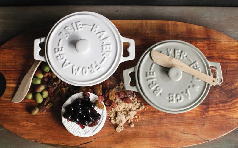 Stoneware Brie Baker w/ Wood Spreader