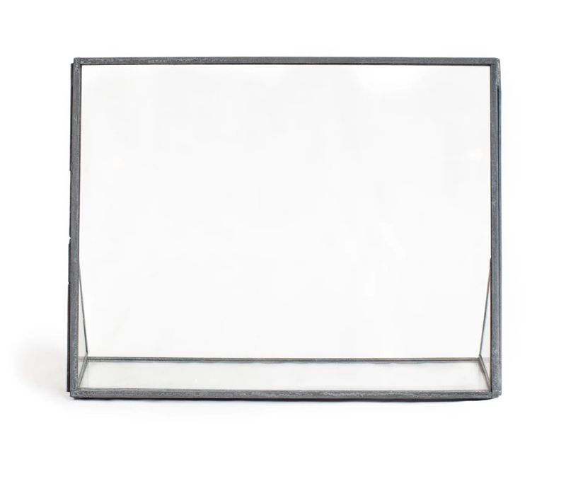 Horizontal Floating Glass Frame 5X7X6