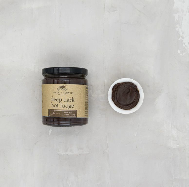 CC 10 oz. Deep Dark Hot Fudge Sauce