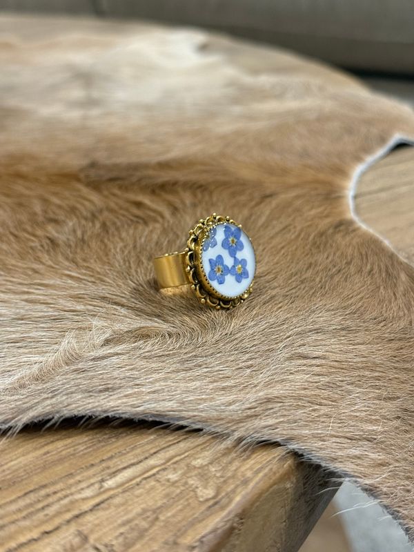 Consignment Colby Baker “Ring” X-Large Circle Forget Me Not