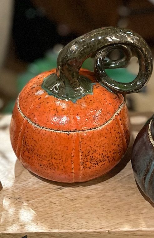 Consignment Kathy Cobb Pumpkin Bowl - Medium Orange