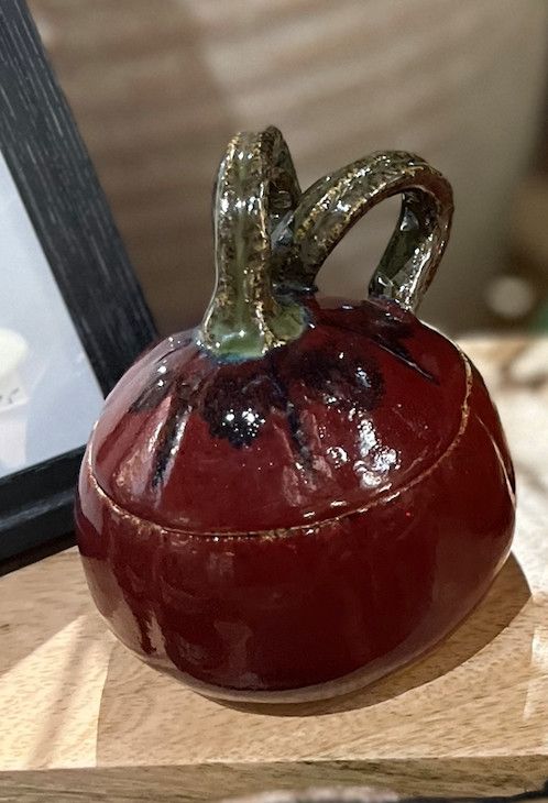 Consignment Kathy Cobb Pumpkin Bowl - Small Maroon