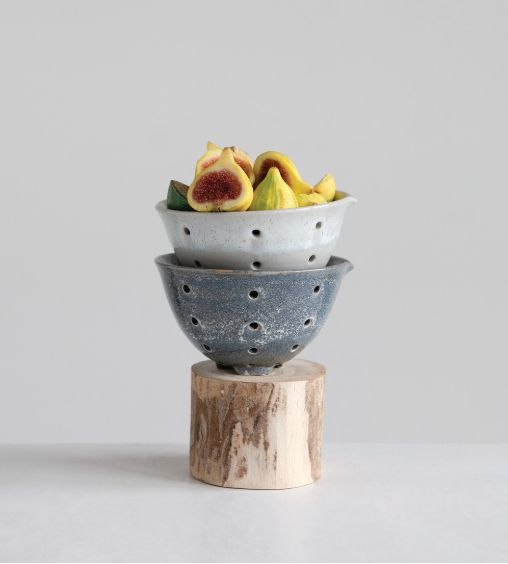 Stoneware Berry Bowl with Glaze, 2 Colors