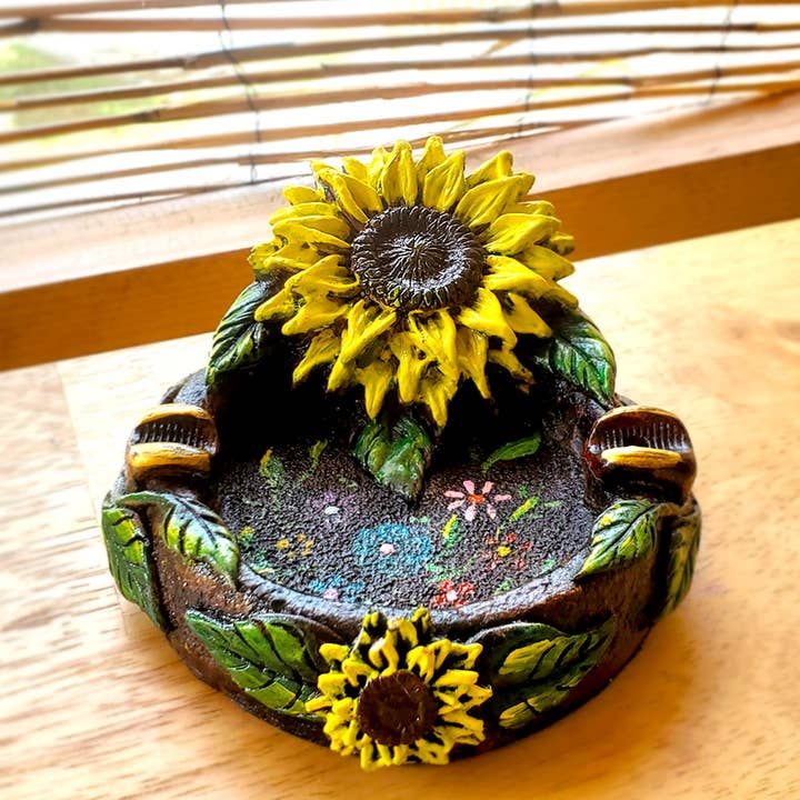 Yellow Sunflower Figurine Round Ash Tray - Pichincha