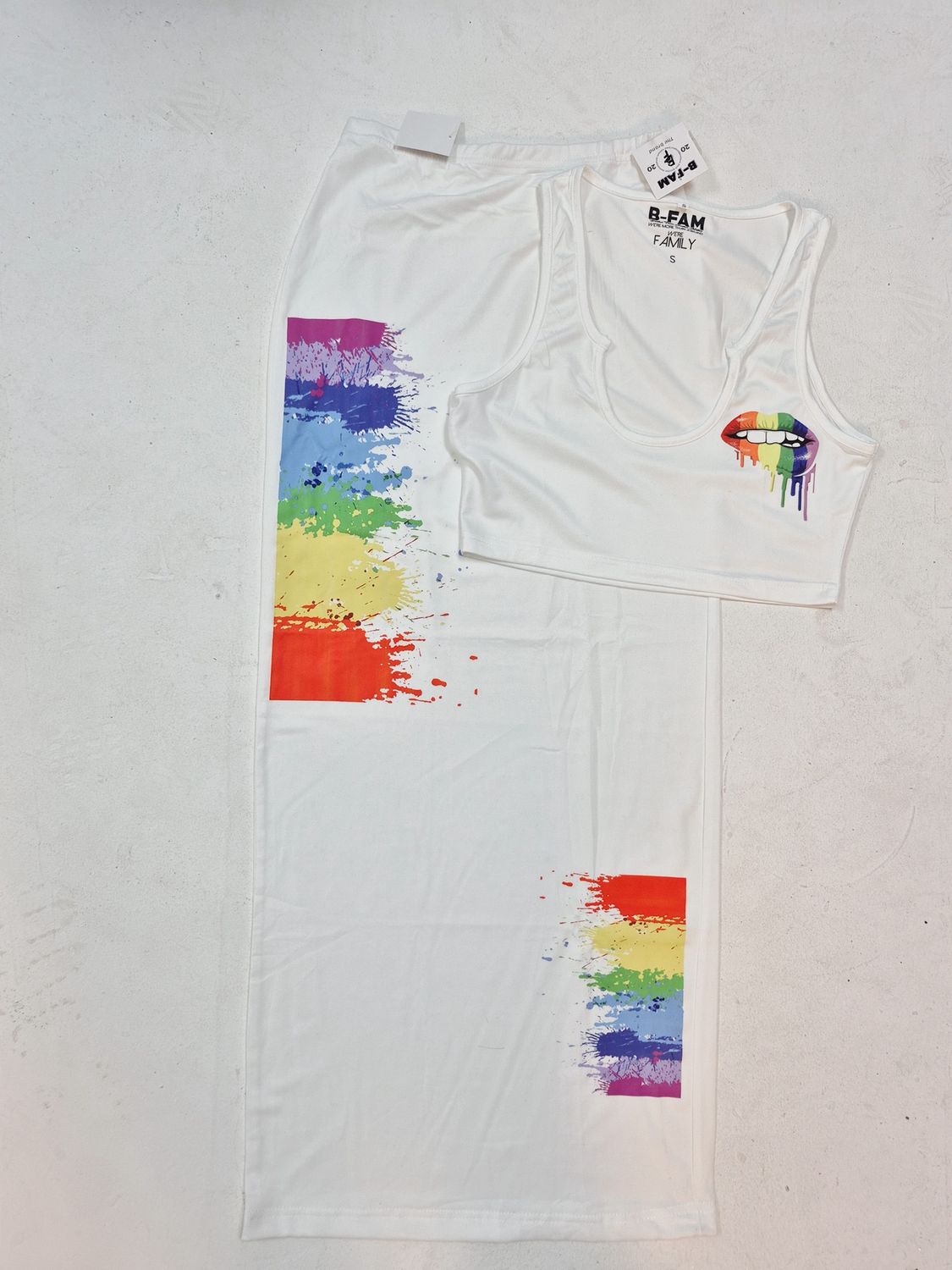 COLORFUL LIPS, Colour: WHITE, Size: XS