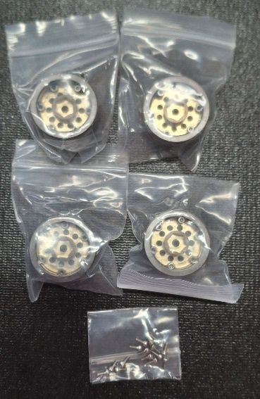 1,0 Beadlock Wheels Gold w/ Silver Rims