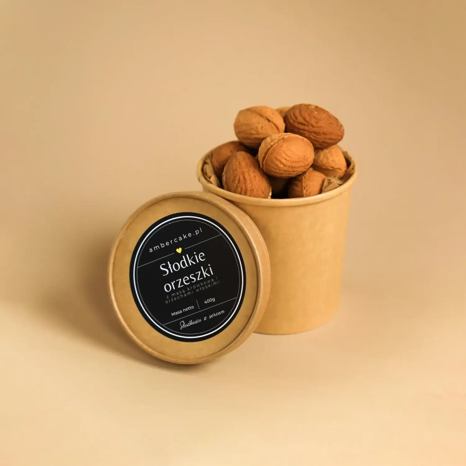 Słodkie orzeszki z masą krówkową i orzechami włoskimi /400g