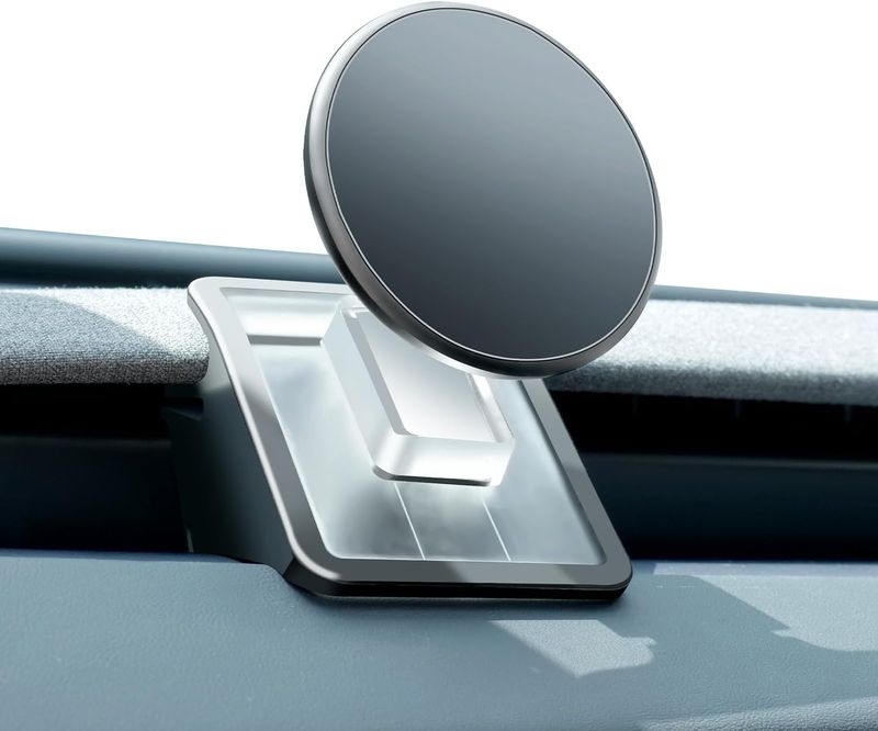2026 Tesla Model Y Juniper &amp; Model 3 Highland Phone Mount – Magnetic MagSafe Holder