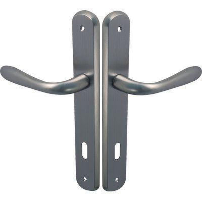 MANIGLIA GOCCIA CROMO PLACCA FORO PATENT	ZAMA CROMO SATINATA IN CONF. DA 2 PZ