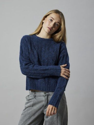 LMTD NAIBLE SHORT KNIT