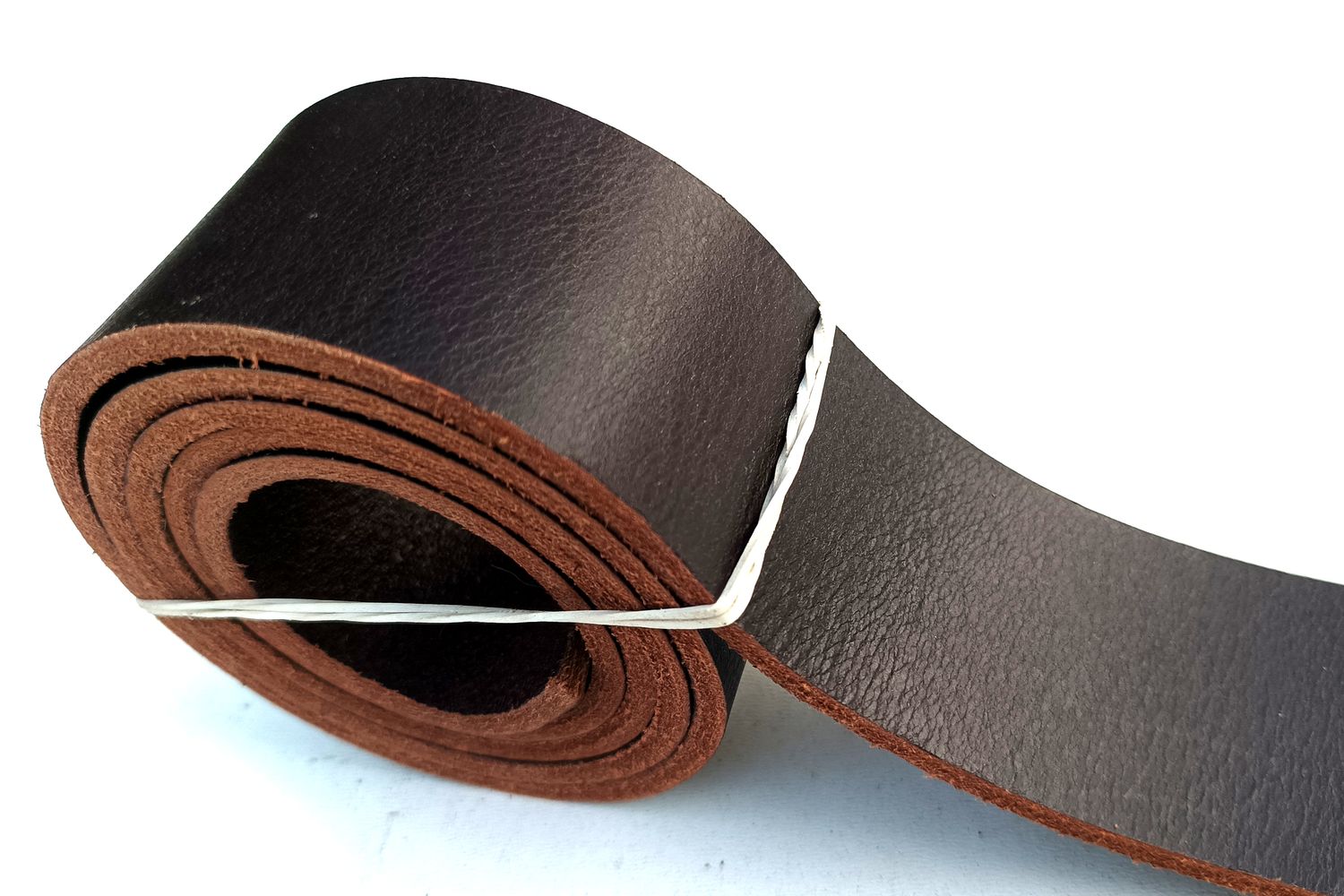 Pasek skórzany Pasek skórzany ciemny brąz 4 cm x 125 cm ok 3,0mm