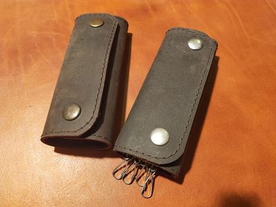 Etui na klucze 6 karabińczyków antyk