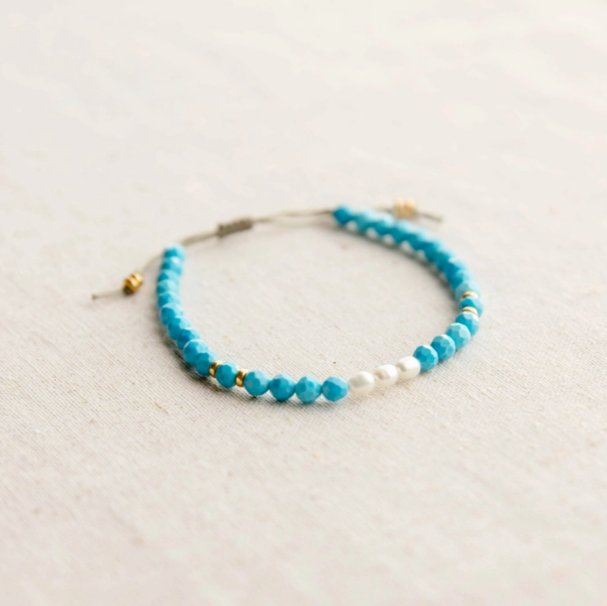 Turquoise and Pearl Beaded Bracelet
