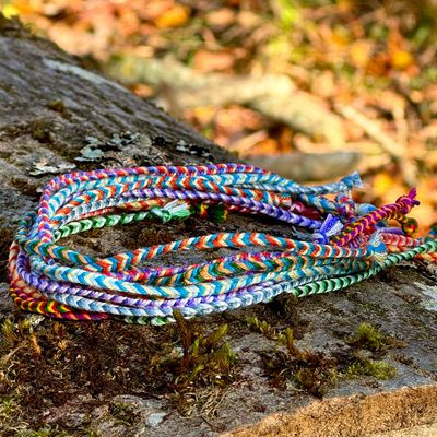 Armbändchen, handgeknüpft