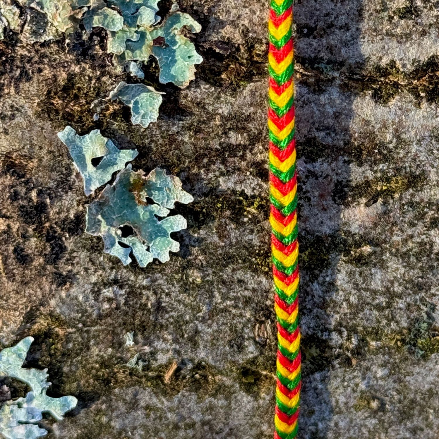 Armbändchen, handgeknüpft