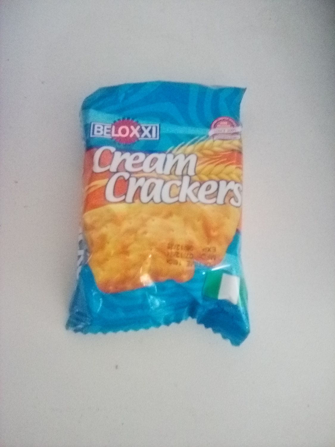 Cream crackers