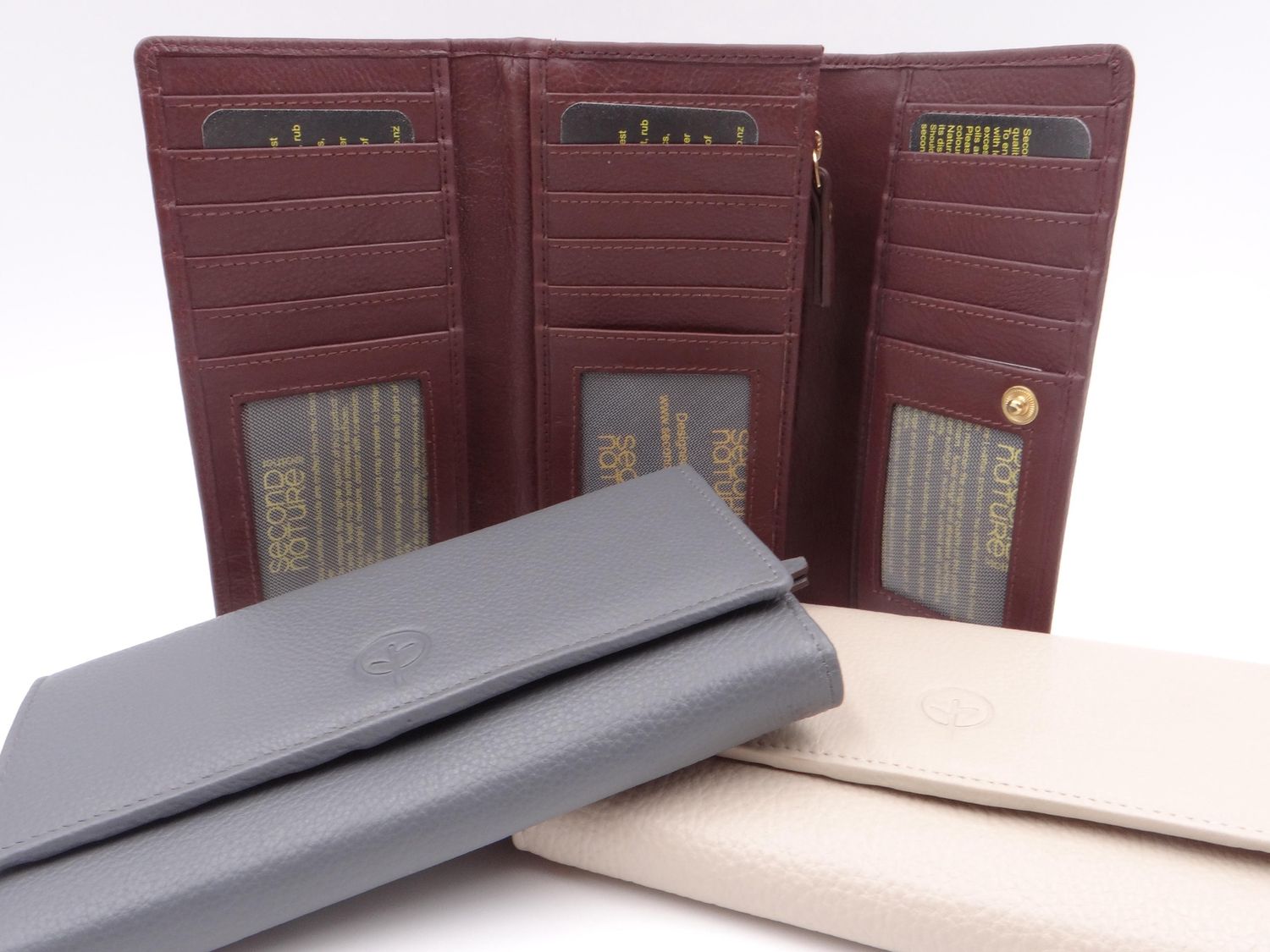 C010  Large Leather Wallet
