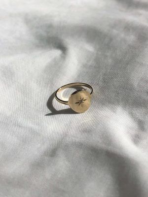 Some | 18k gold north star ring