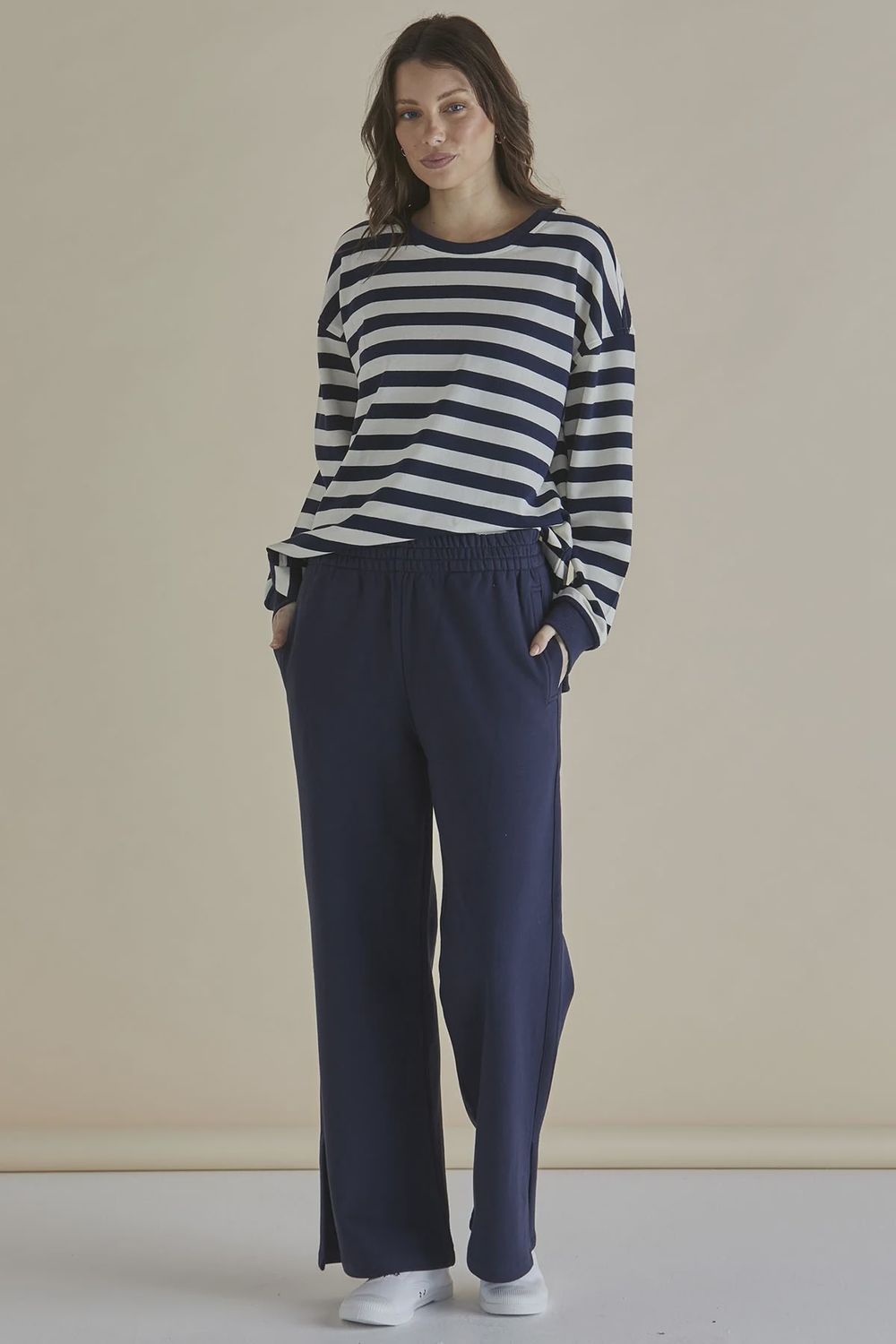 Betty Basic | Easy Crew Sweat | Navy