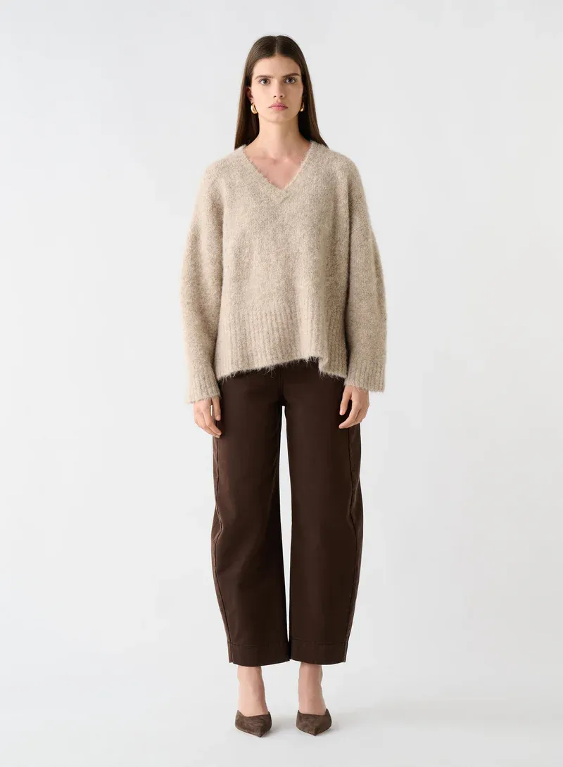 Esmaee | Whisper V Neck Sweater | Oatmeal
