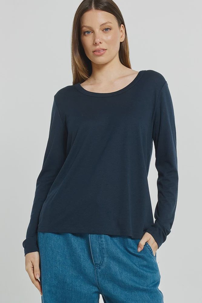 Betty Basic | Westin Blended Wool Tee | Navy