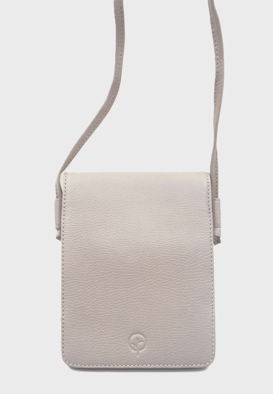Second Nature | Magnetic Flap Leather Medium Bag | Wild Oat