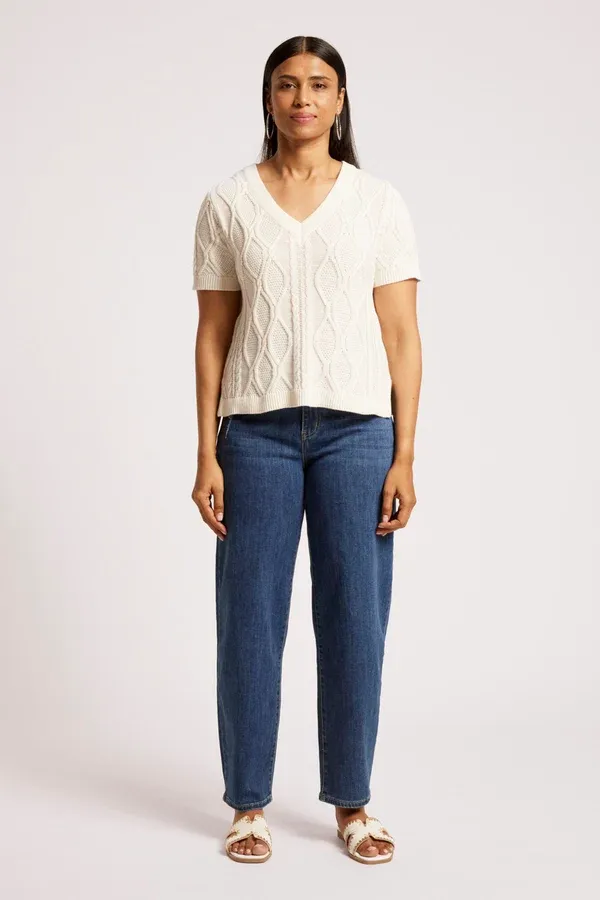 Eb + Ive | Casa Cable V Neck | White
