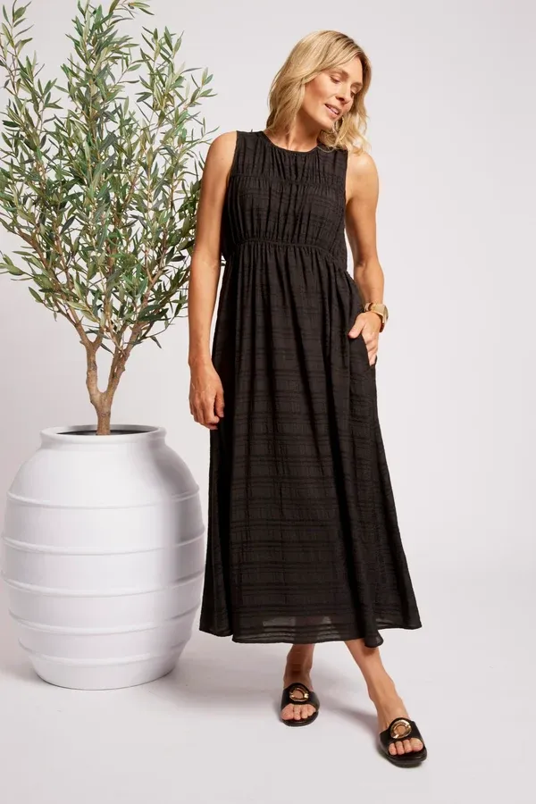 Eb &amp; Ive | Sovana Ruched Maxi Dress | Black