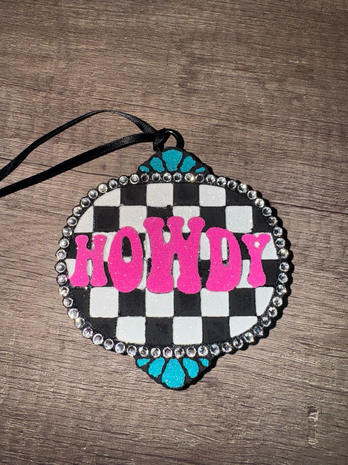 Checkered Howdy - Champagne Toast