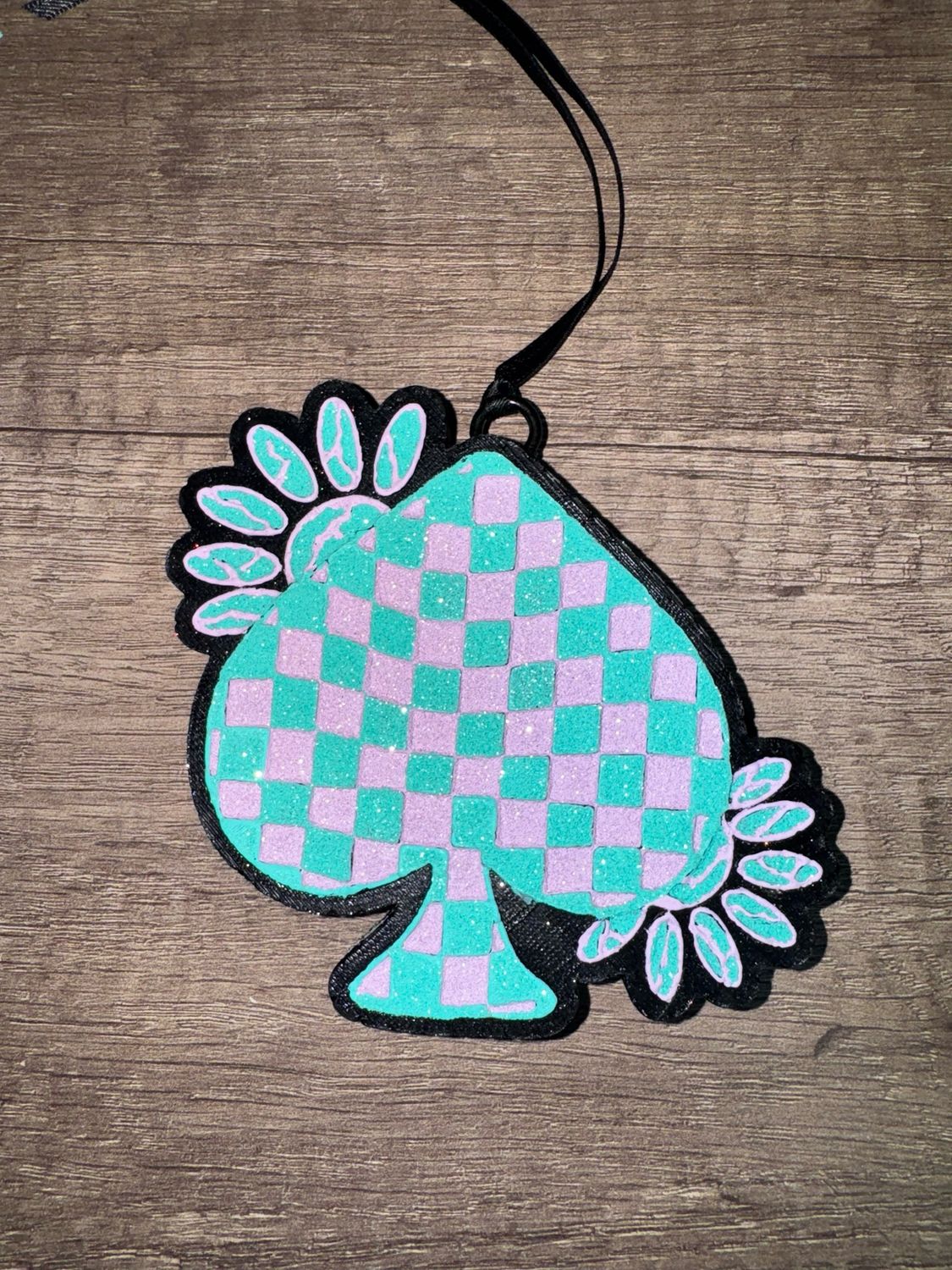 Checkered Spade - Mahogany Coconut