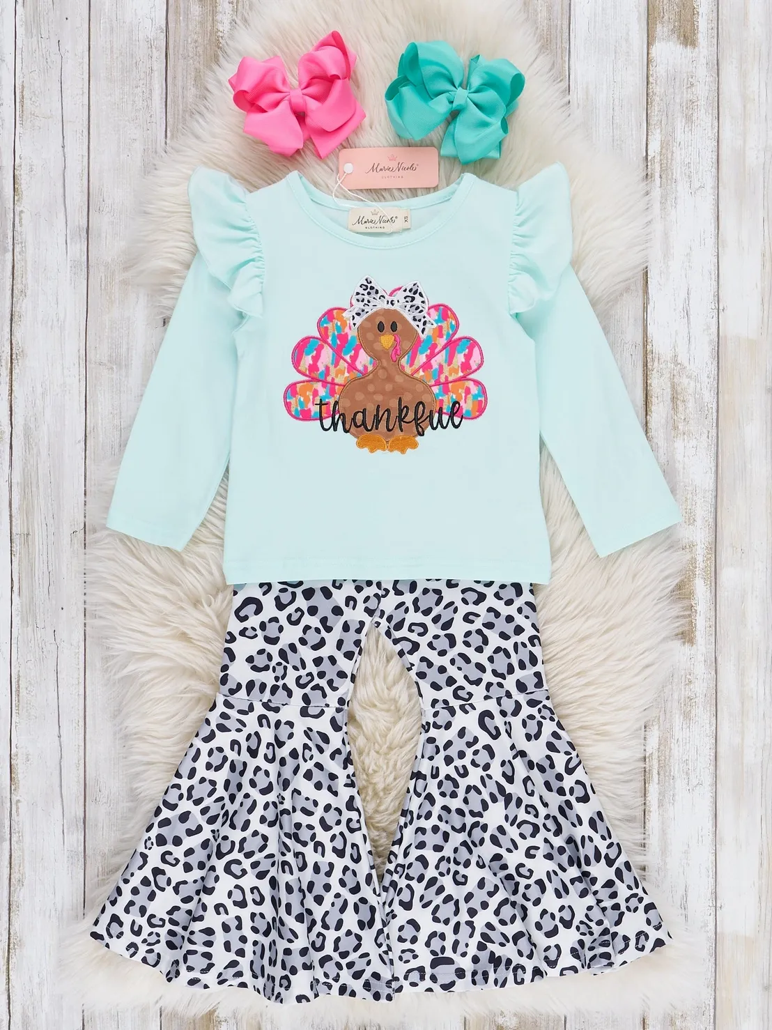 Thankful Leopard Outfit