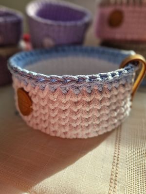 Handgehäkelter Aufbewahrungskorb aus Baumwolle – weiss-hellblau– Handmade