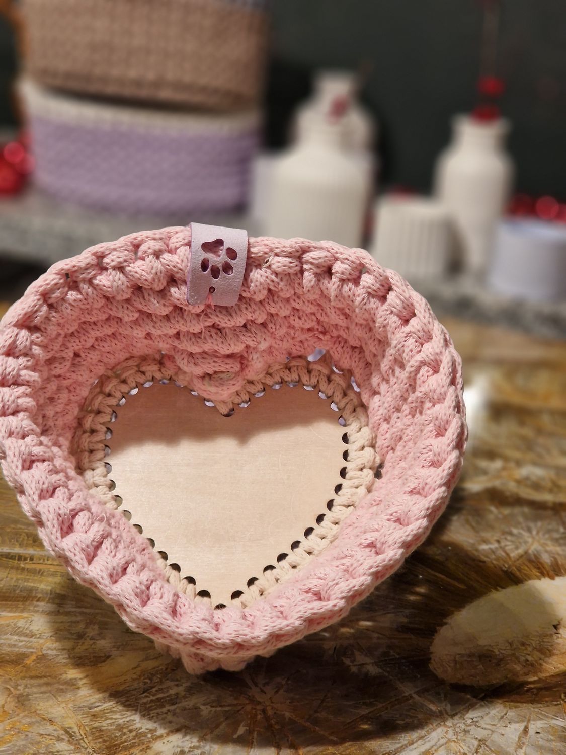 Handgehäkelter Aufbewahrungskorb aus Baumwolle – Rosa Herz– Handmade