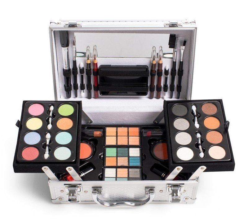 Makeup kit with all the makeup you need
