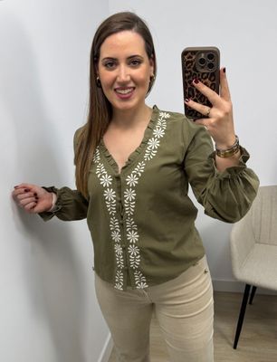 Camisa kaki bordados