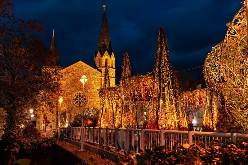 Leuchtende Uferlichter in Bad Neuenahr